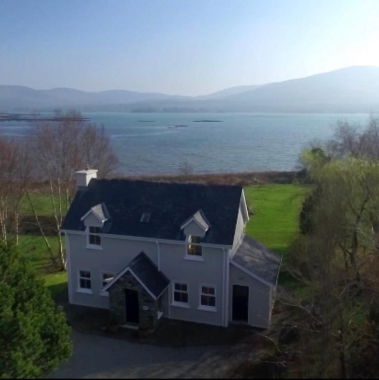 Heron Water Cottage Cill Airne Esterno foto